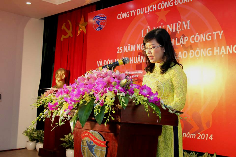Chủ tịch, Tổng Giám đốc Công ty Trần Thị Mai Hương phát biểu tại lễ kỷ niệm